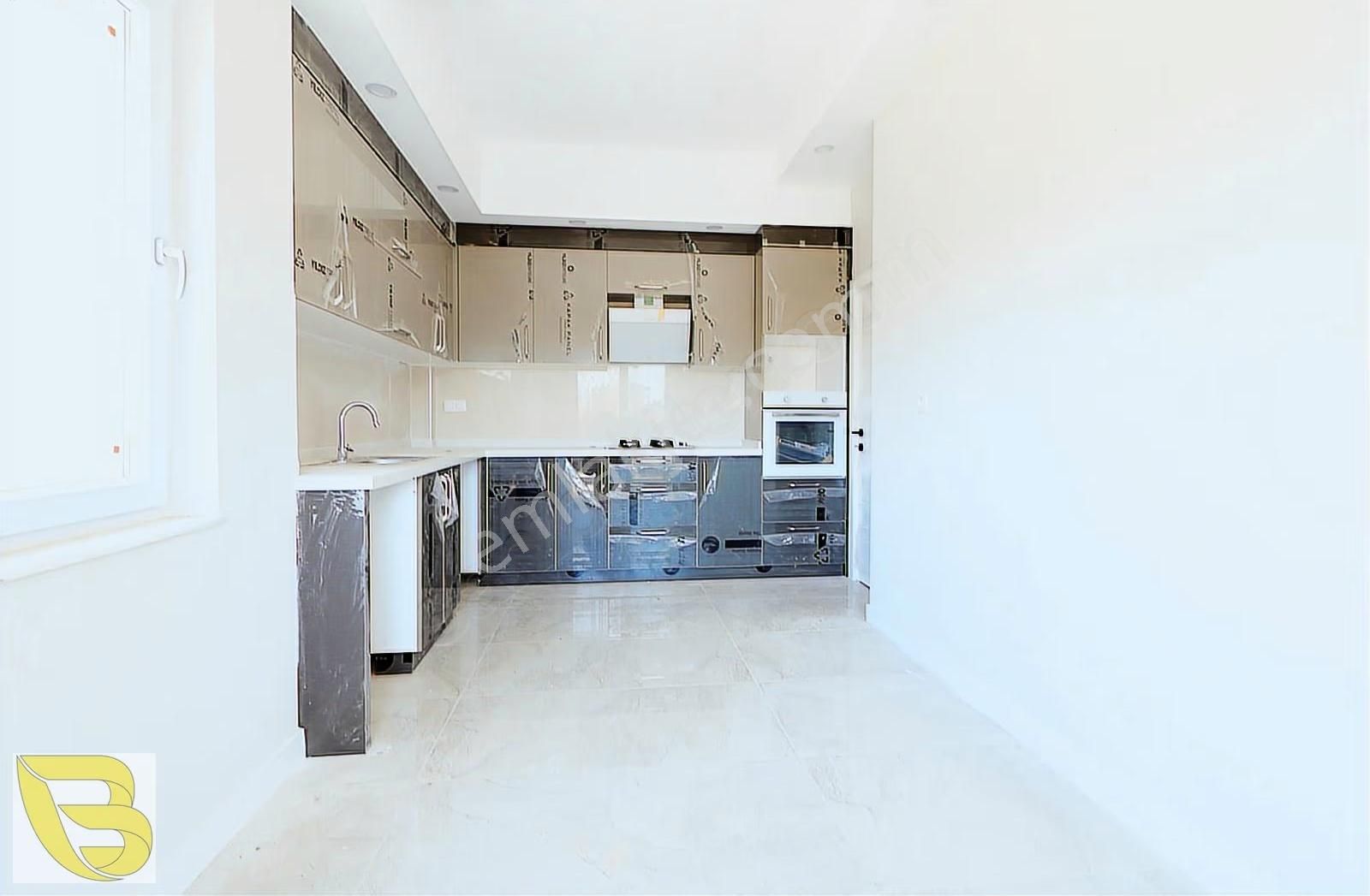 Bahçeyaka'da Havuzlu Lüx Apartman'da Satılık 3+1 Daire - Görsel 24