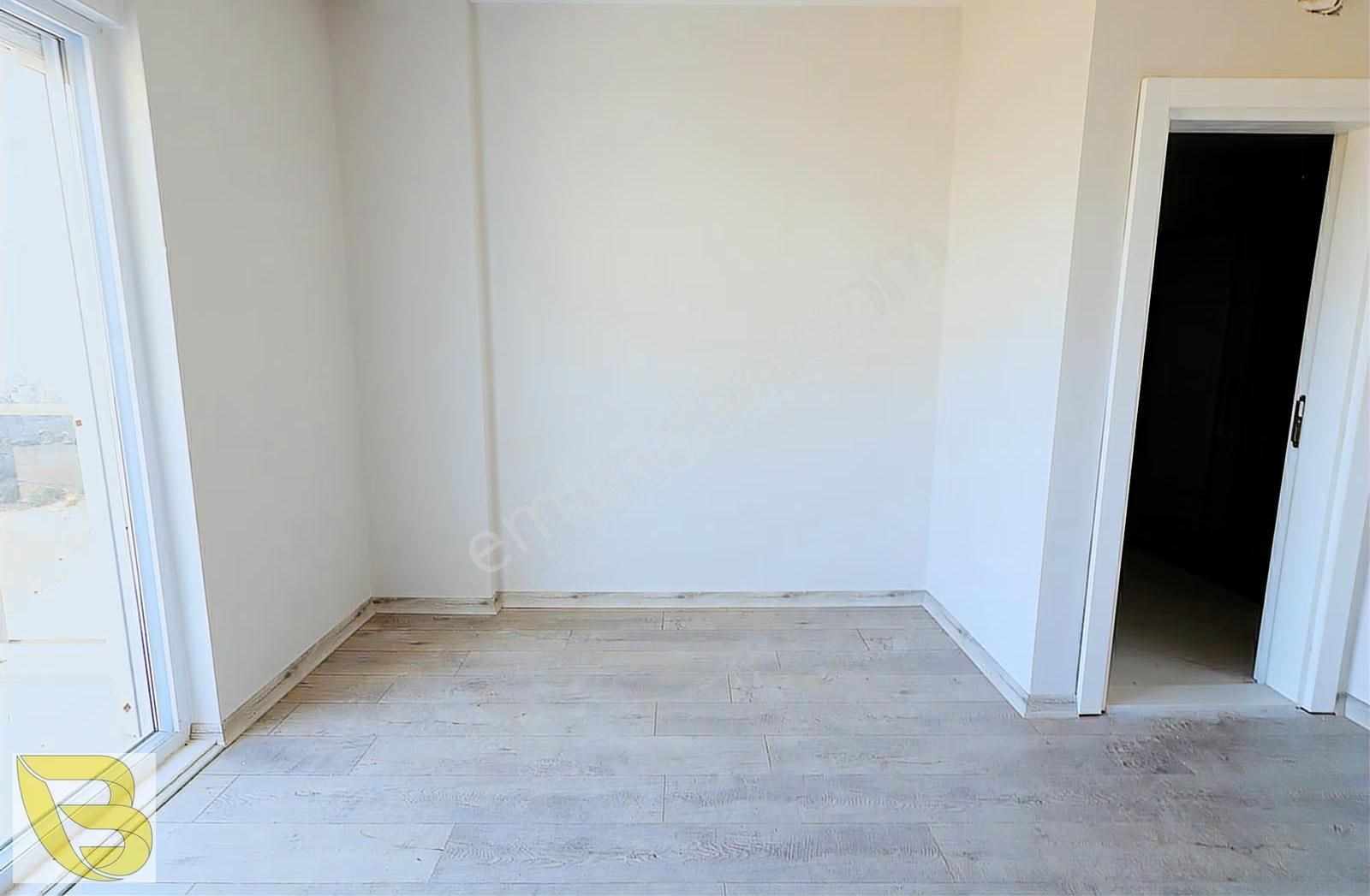 Bahçeyaka'da Havuzlu Lüx Apartman'da Satılık 3+1 Daire - Görsel 27