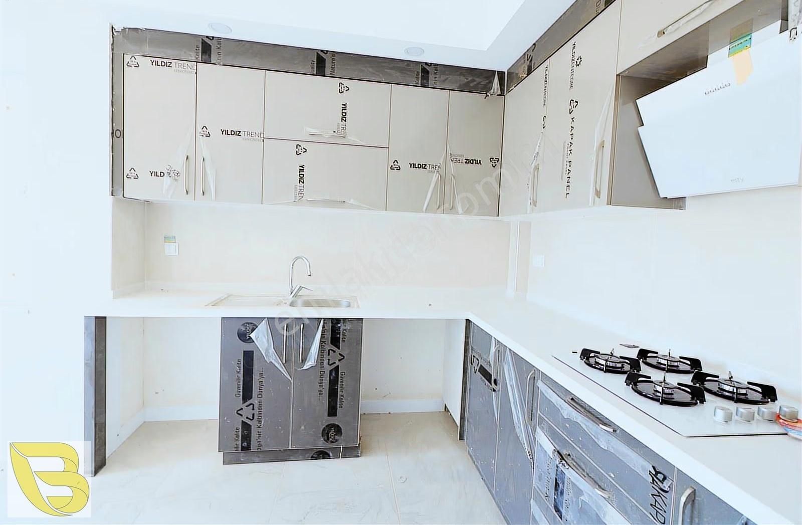 Bahçeyaka'da Havuzlu Lüx Apartman'da Satılık 3+1 Daire - Görsel 4