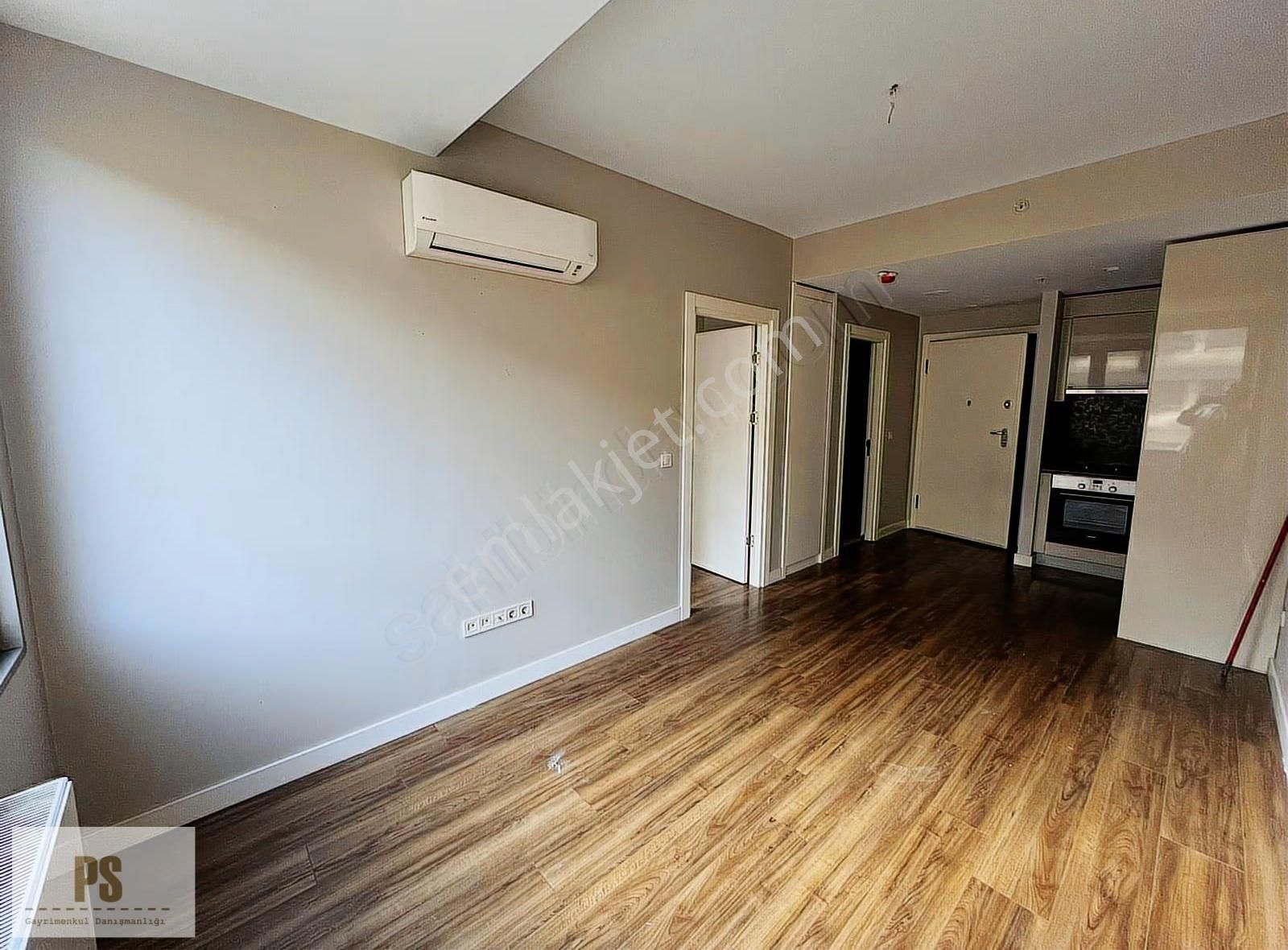 Satış Ve Kiralama Ofisinden Kiracılı Satılık 1+1 Daire