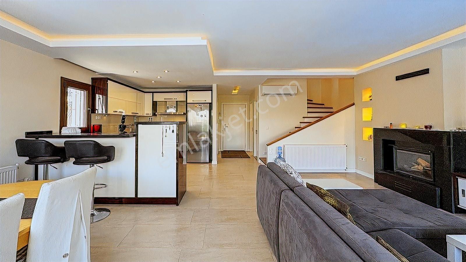 Alaçatı`da 350 M2 Arsa İçinde Havuzlu Tam Müstakil Villa | Tekce - Görsel 26