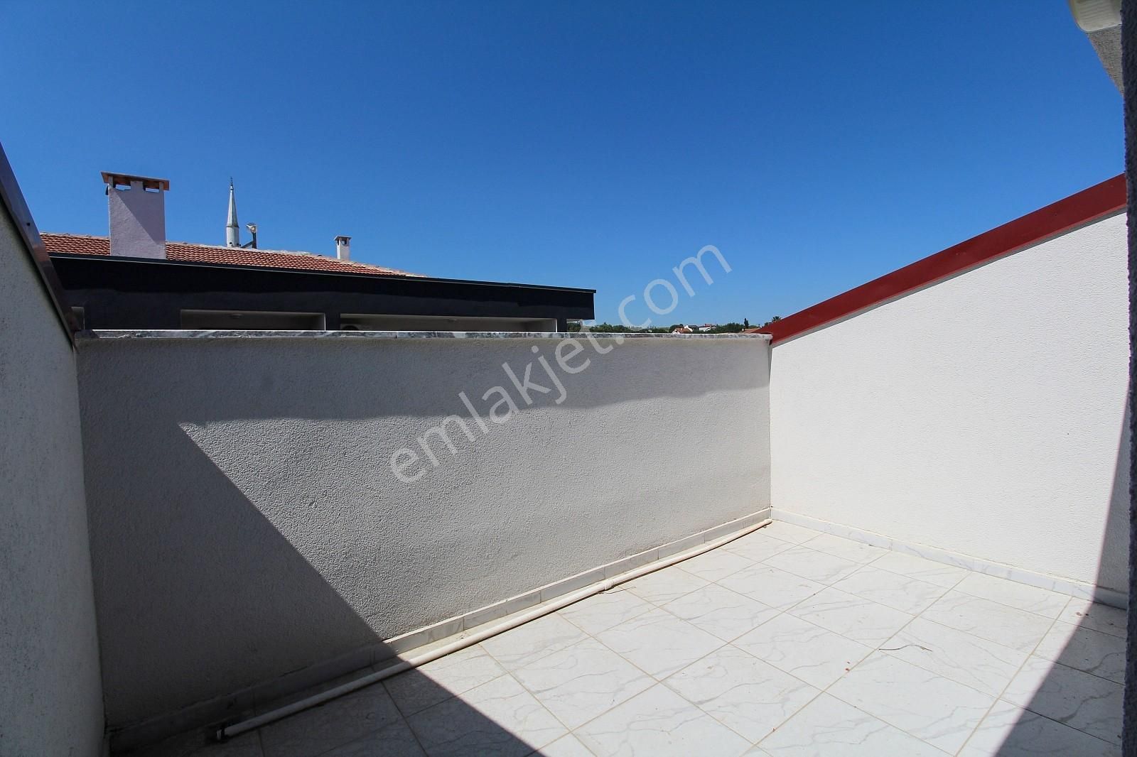 Altınova'da Havuzlu Sitede Oturuma Hazır 4+1 Dubleks | Tekce - Görsel 16