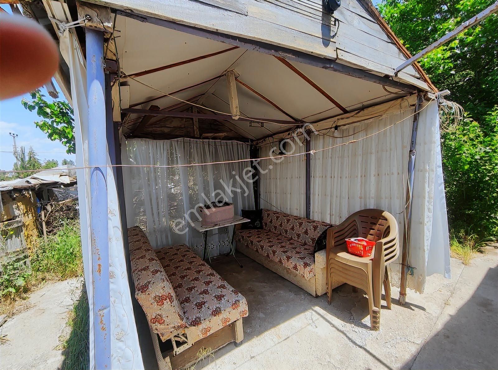 Özpınar ,dan Bahçelievler Satılık Müstakil 314 M2 Yalıtım-kombi - Görsel 2