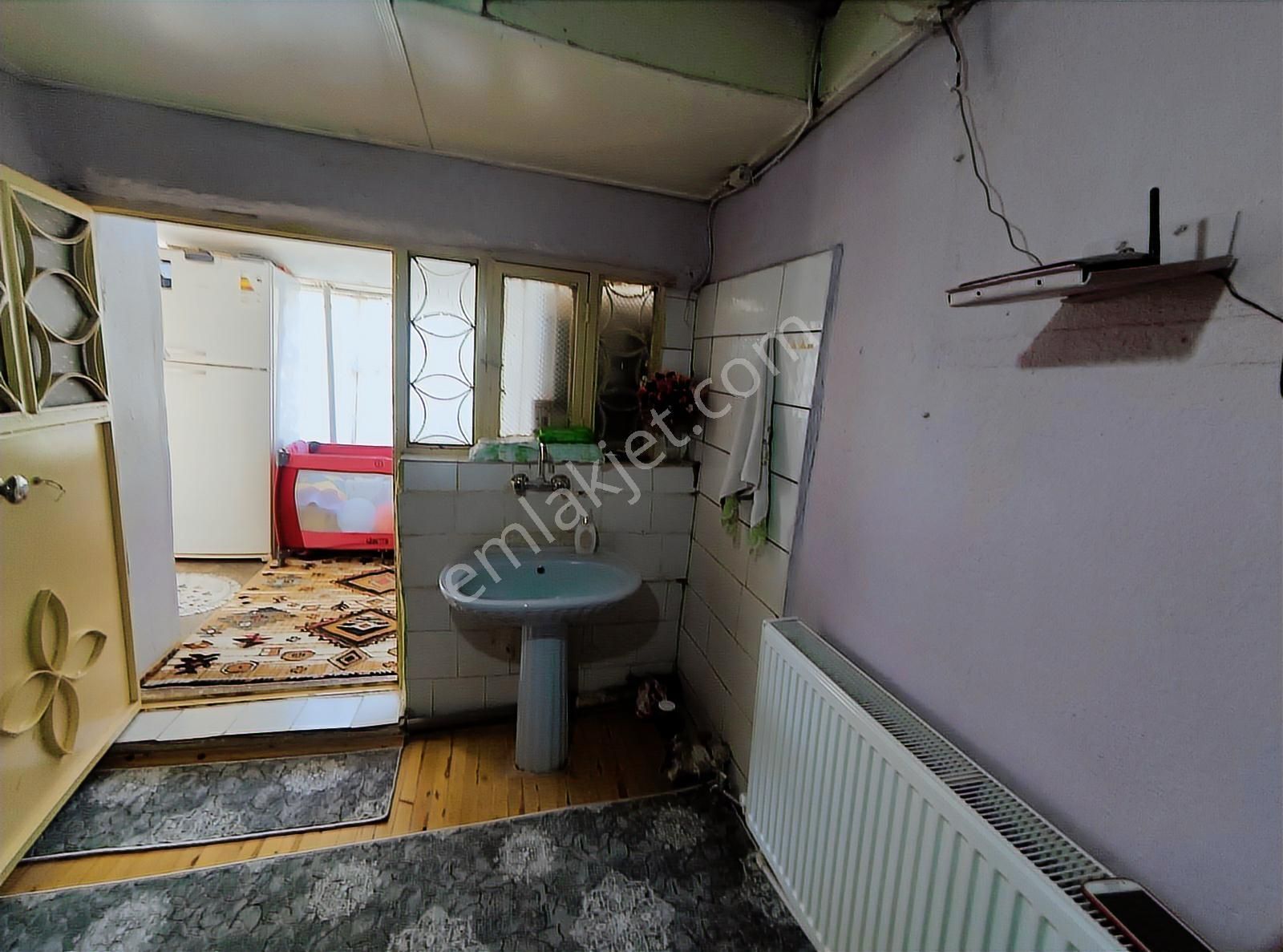 Özpınar ,dan Bahçelievler Satılık Müstakil 314 M2 Yalıtım-kombi - Görsel 30