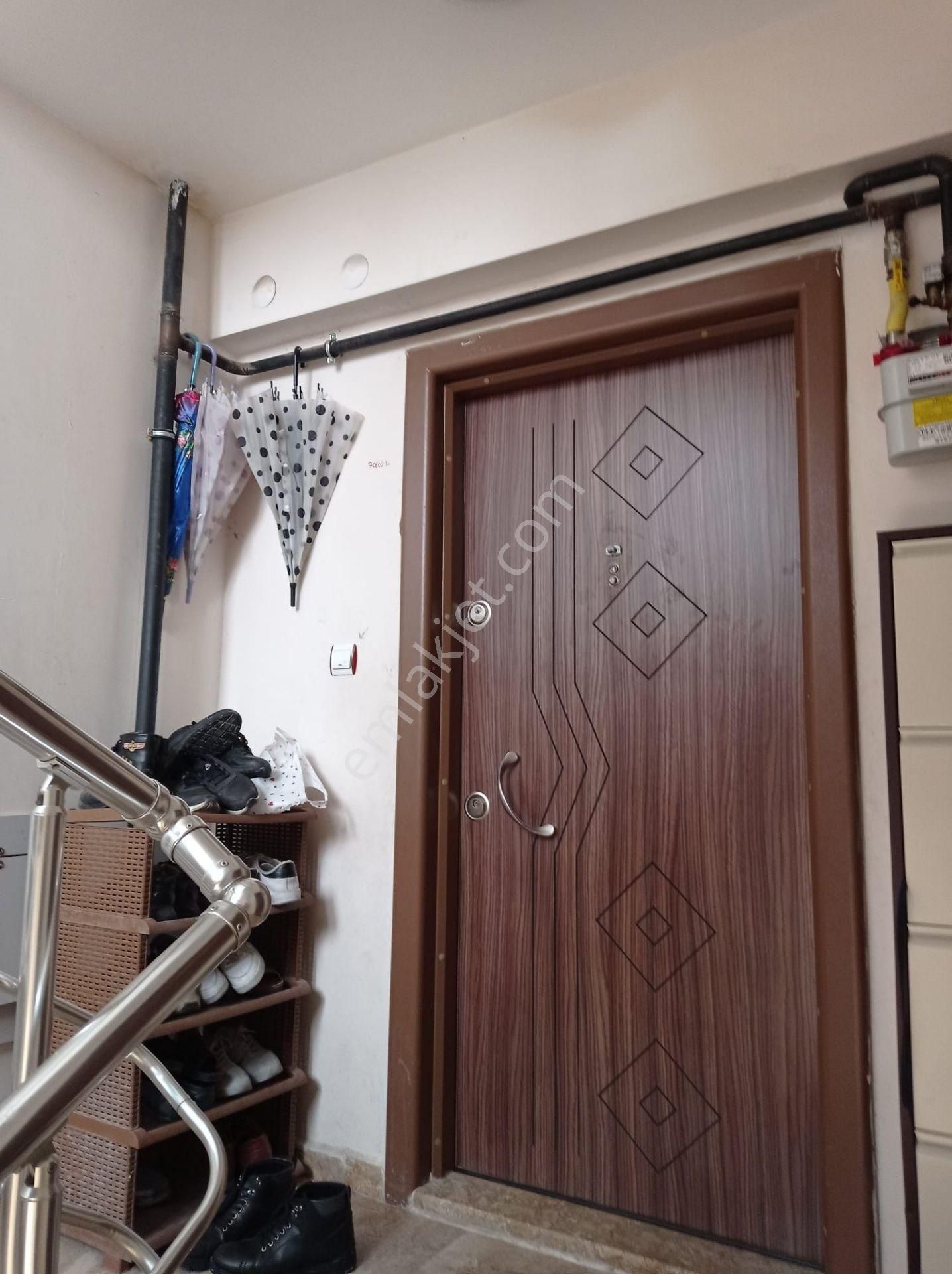 Afyon Üçok Emlaktan Mareşal F Çakmak Mah Satılık 2+1 Temiz Bakımlı Lüx Daire - Görsel 3