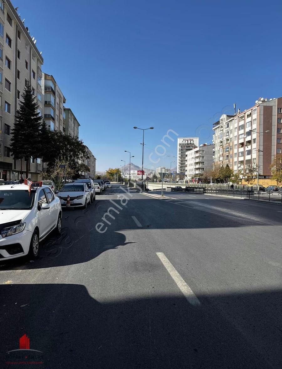 İhsaniye Vatan Caddesine Cepheli 3+1 Arakat Satılık Daire - Görsel 8