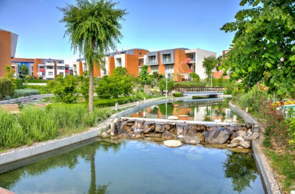 Seeworld Sinpaş Lagün 5+1 Havuzlu İris Bahçe 360m2 Lagün