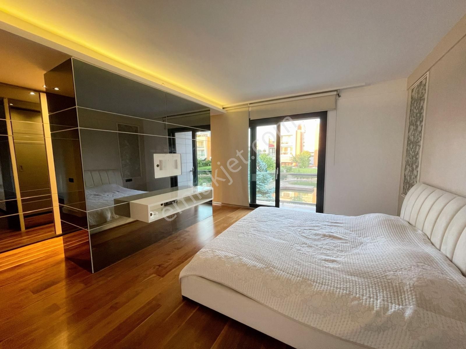 Seeworld Sinpaş Lagün 5+1 Havuzlu İris Bahçe 360m2 Lagün - Görsel 3