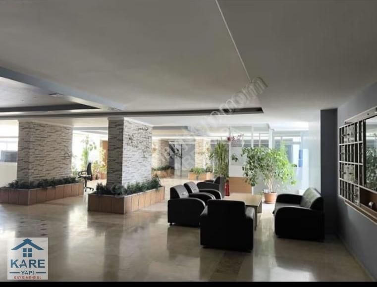 Esenyurt Meydanda Terası Olan Eşyalı 2+1 Kiralık Daire - Görsel 9