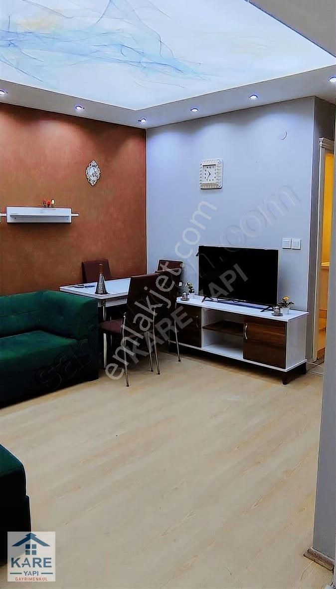 Esenyurt Meydanda Terası Olan Eşyalı 2+1 Kiralık Daire