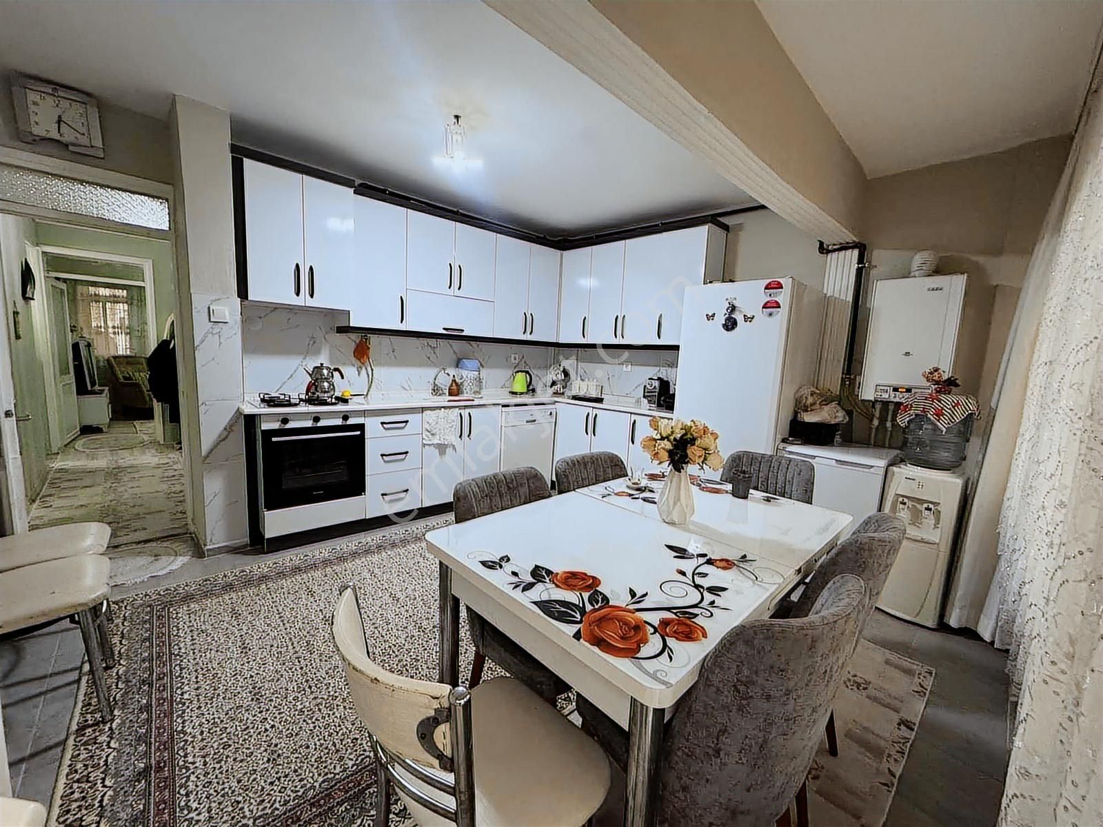 Buca Fırat Mah. 120 M2. 2+1 Satılık D.gazlı Arakat Daire - Görsel 7