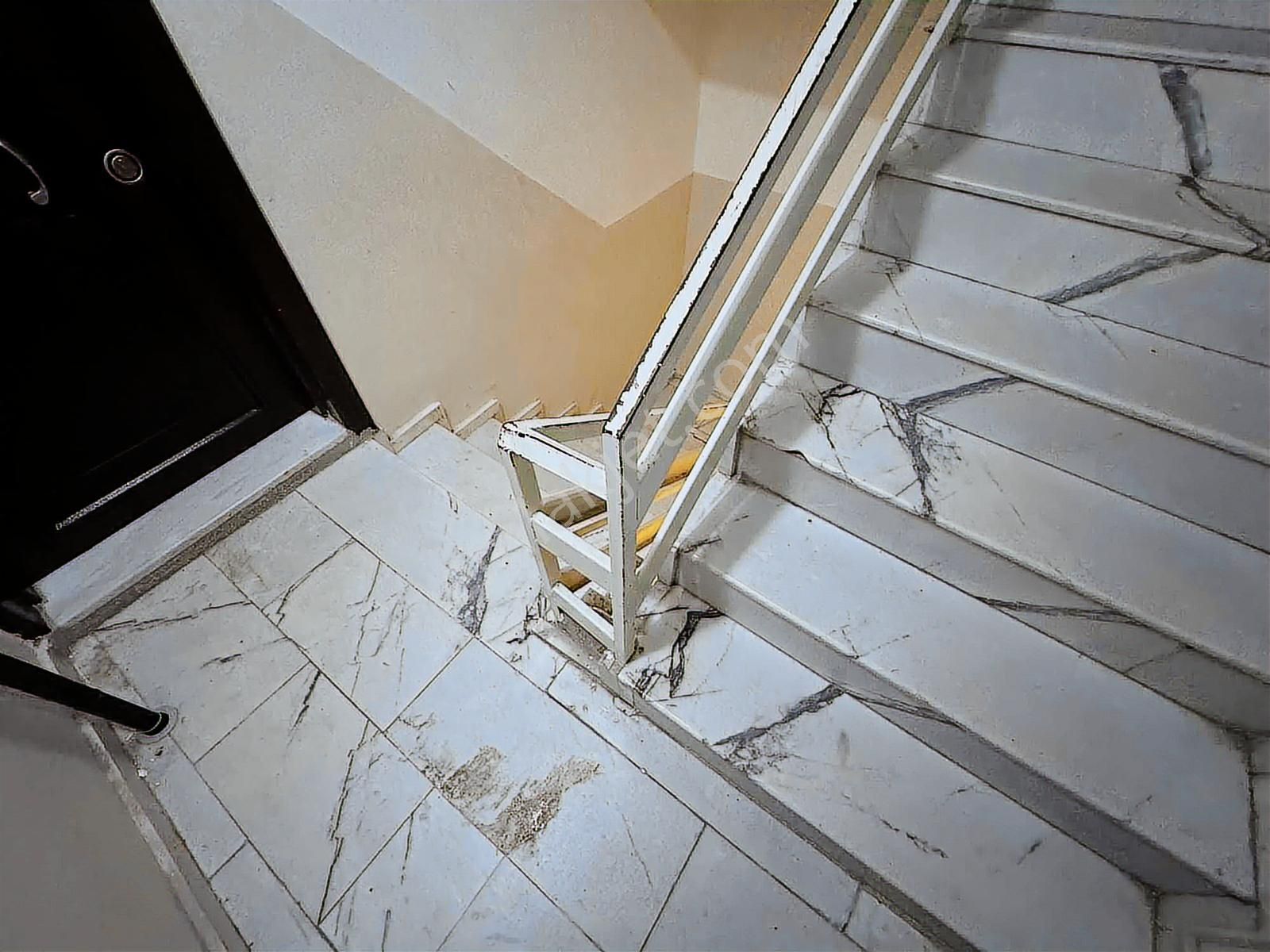 Buca Fırat Mah. 120 M2. 2+1 Satılık D.gazlı Arakat Daire - Görsel 30