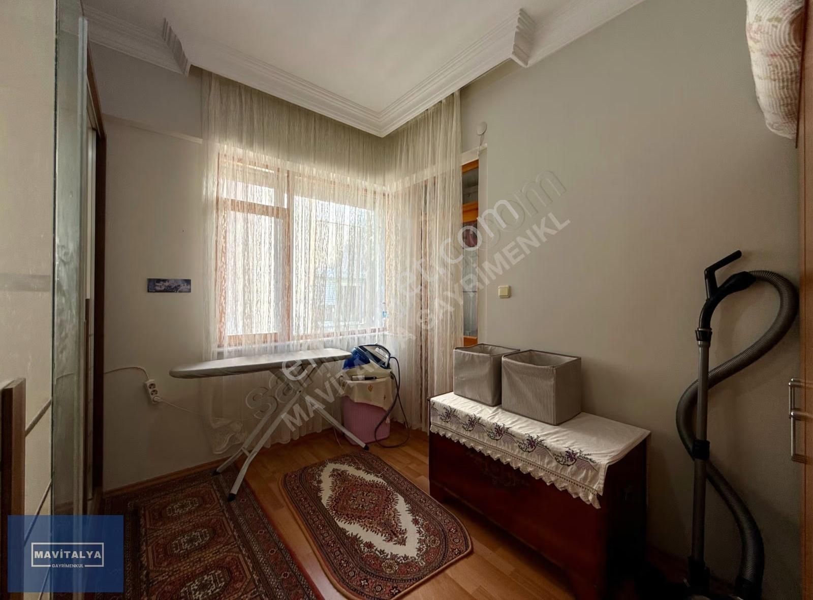 Altınkumda Asansörlü Katta Tek Daire - Görsel 24