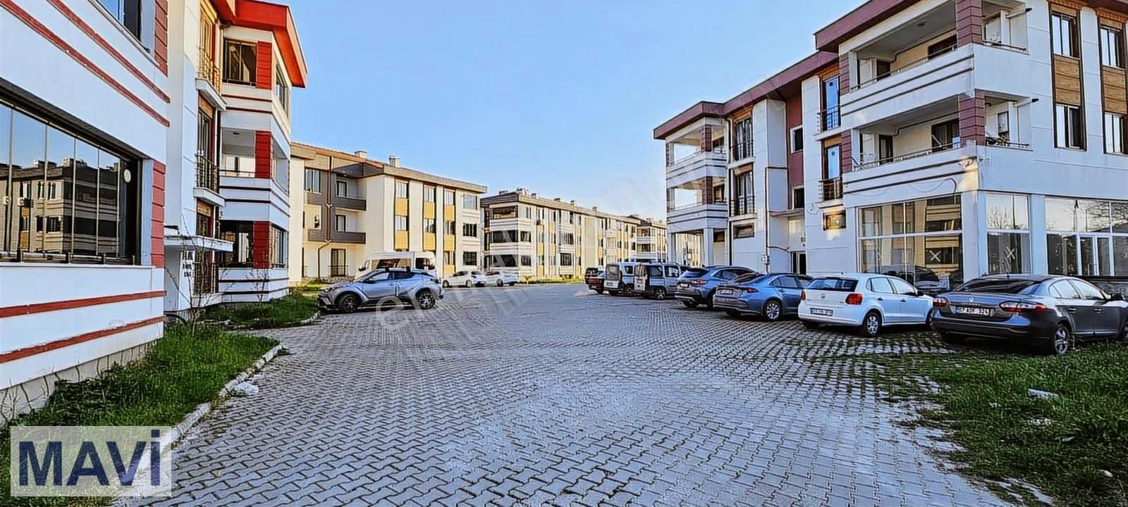 Remax Mavi- Yazlık'ta Site İçi 3+1 ,2.kat ,135m2 Satılık Daire - Görsel 17