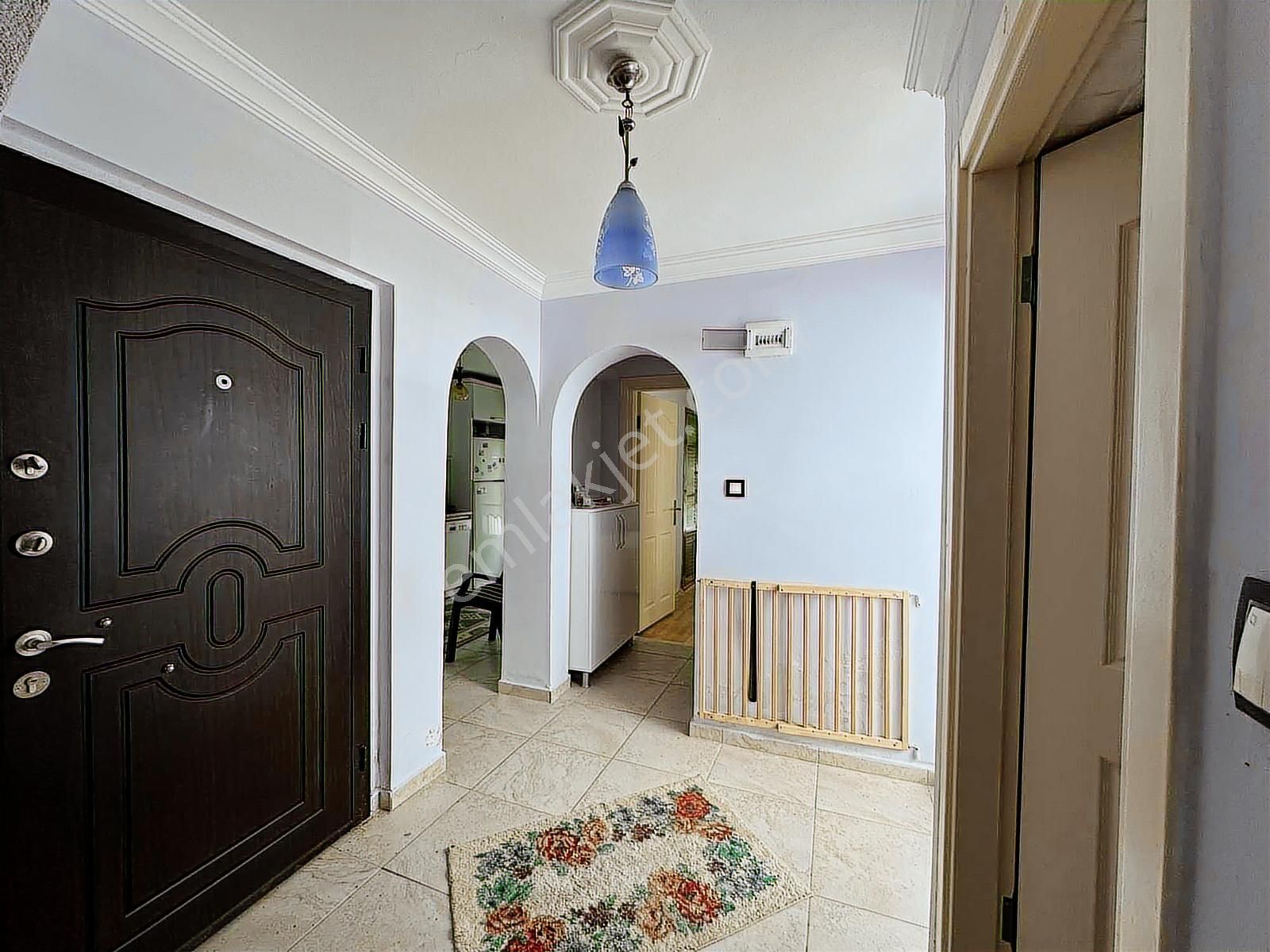 Ayvalık'ta Denize 100m Müstakil 3+1 Villa - Görsel 14