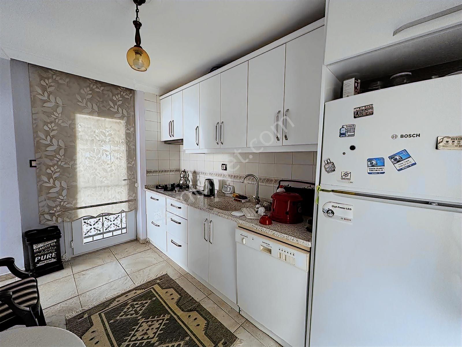 Ayvalık'ta Denize 100m Müstakil 3+1 Villa - Görsel 21