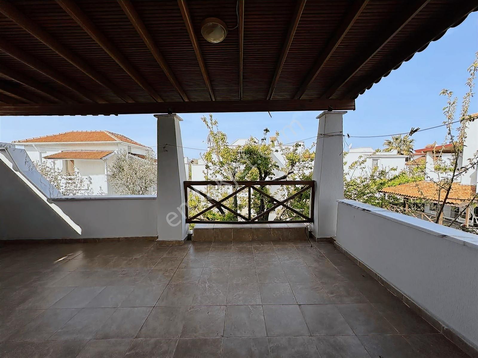 Ayvalık'ta Denize 100m Müstakil 3+1 Villa - Görsel 7