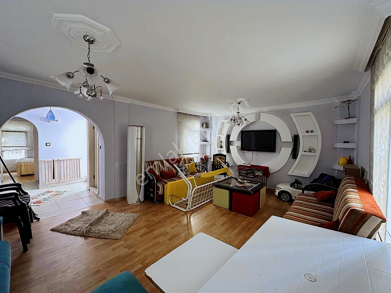 Ayvalık'ta Denize 100m Müstakil 3+1 Villa - Görsel 15