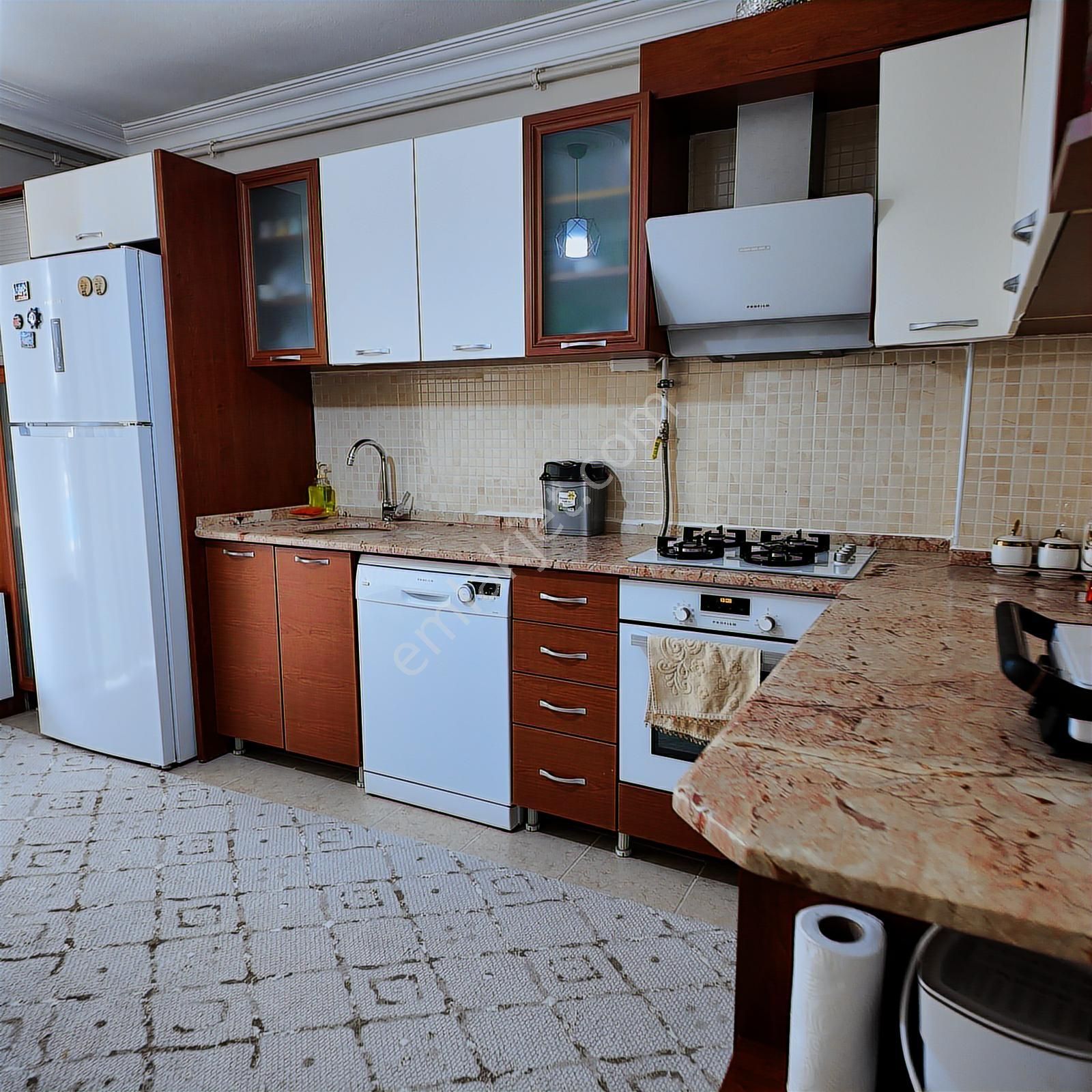 Ragıpbey'de 150 M² 3+1 Doğalgazlı Ve Asansörlü Geniş Daire - Görsel 4