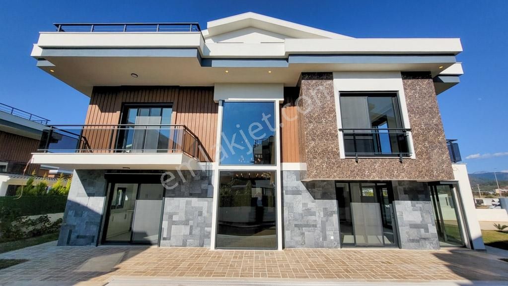 Prestijli Galaksi Villalarında 4+1 Havuzlu & Full Eşyalı Villa - Görsel 27