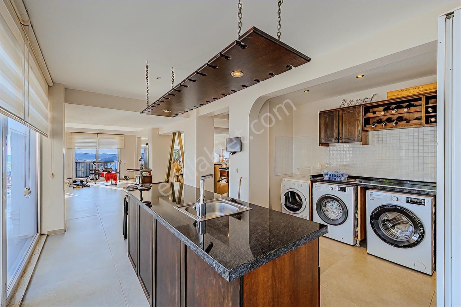 Yalıkavak'ta Deniz Manzaralı 6+2 Özel Havuzlu Villa - Görsel 33