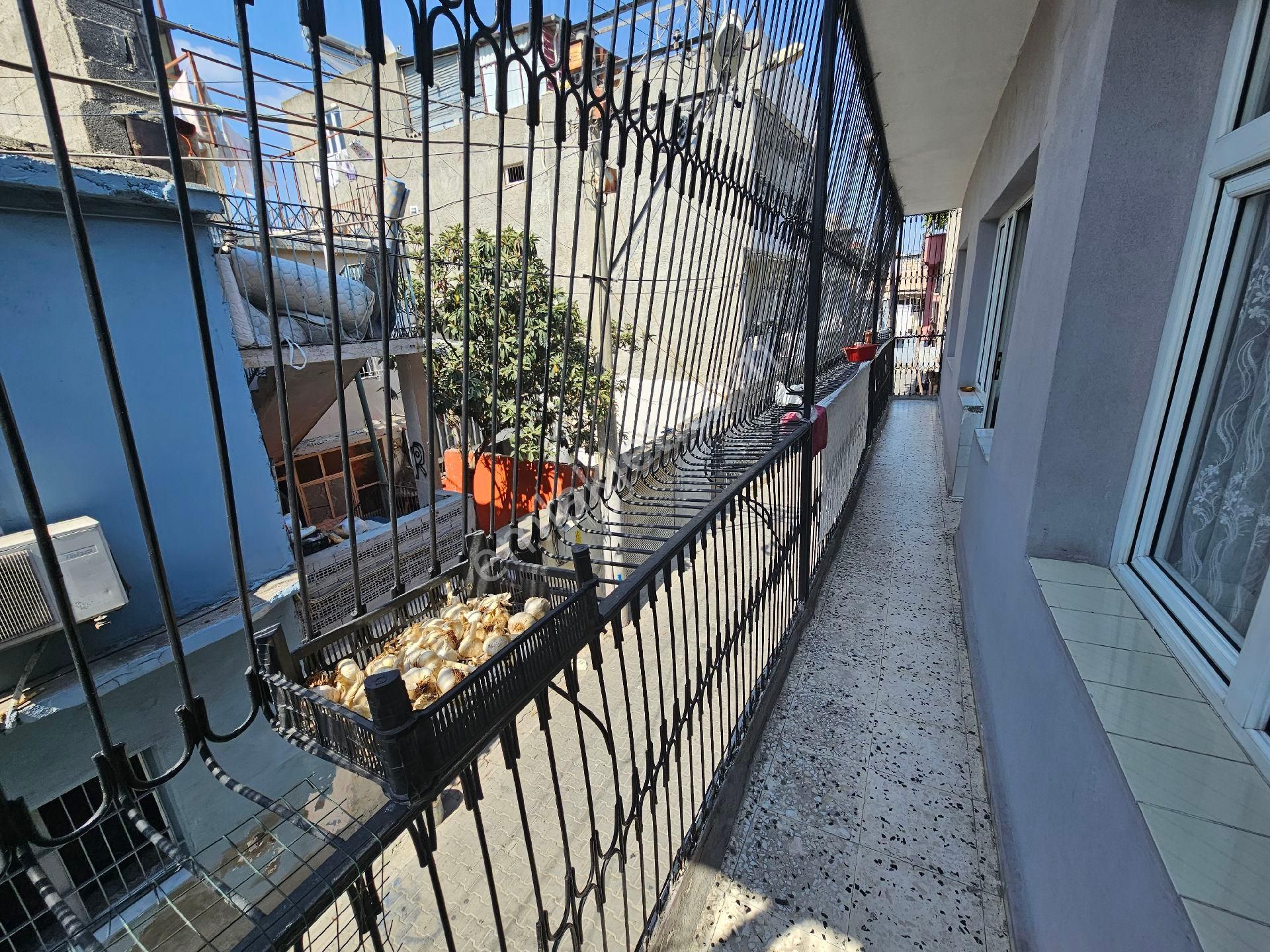 Seyhan Da Gülpınar Mh Salı Pazarına Yakın 200 Mt 3+1 2 Katlı Müstakil Ev - Görsel 11