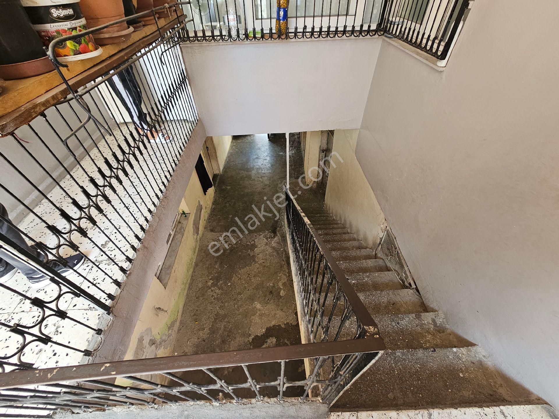 Seyhan Da Gülpınar Mh Salı Pazarına Yakın 200 Mt 3+1 2 Katlı Müstakil Ev - Görsel 9