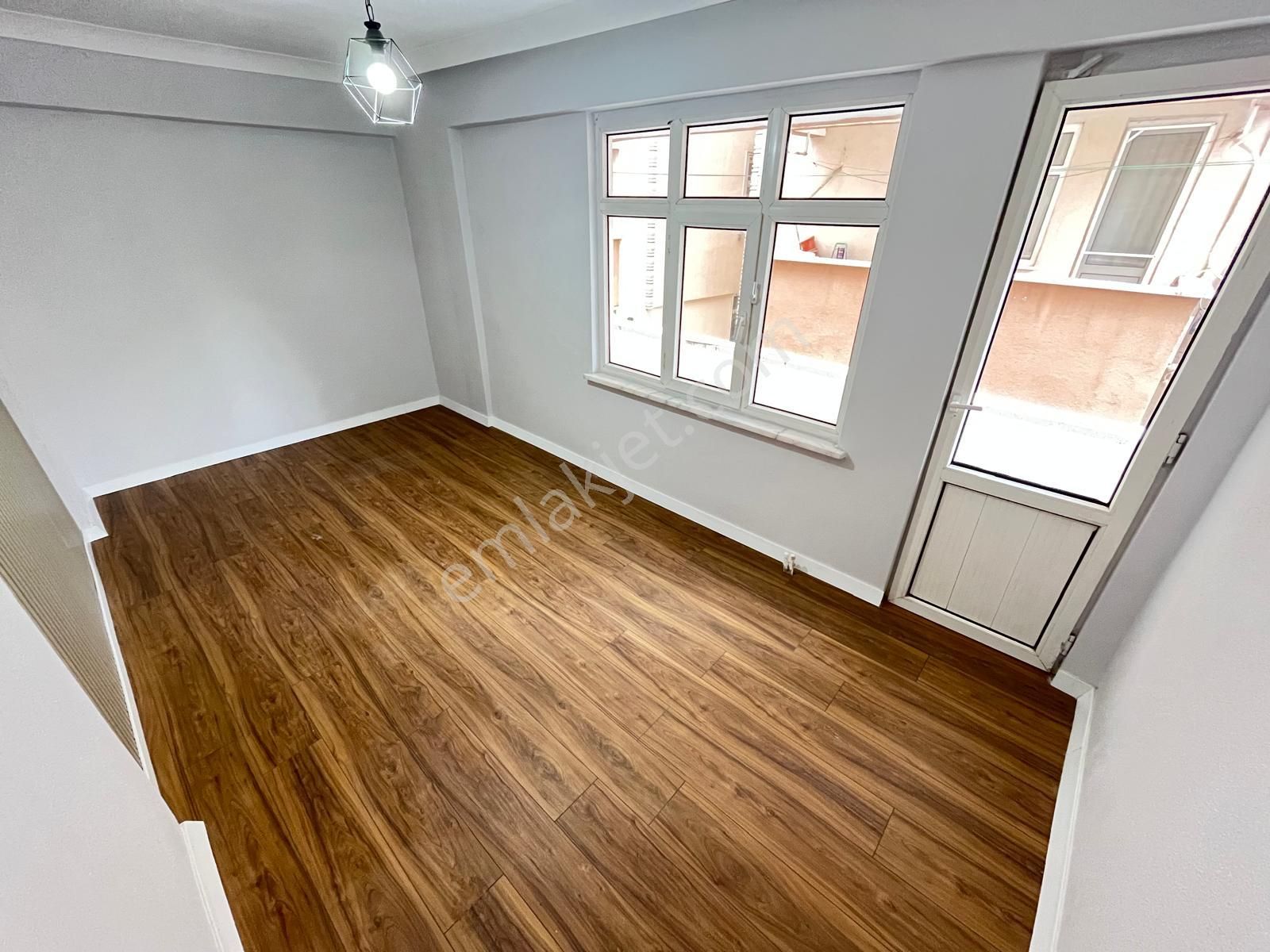 Akçay Sezgin Emlak'tan Ara Kat Doğalgalı 2+1 Ayrı Mutfaklı Daire - Görsel 7