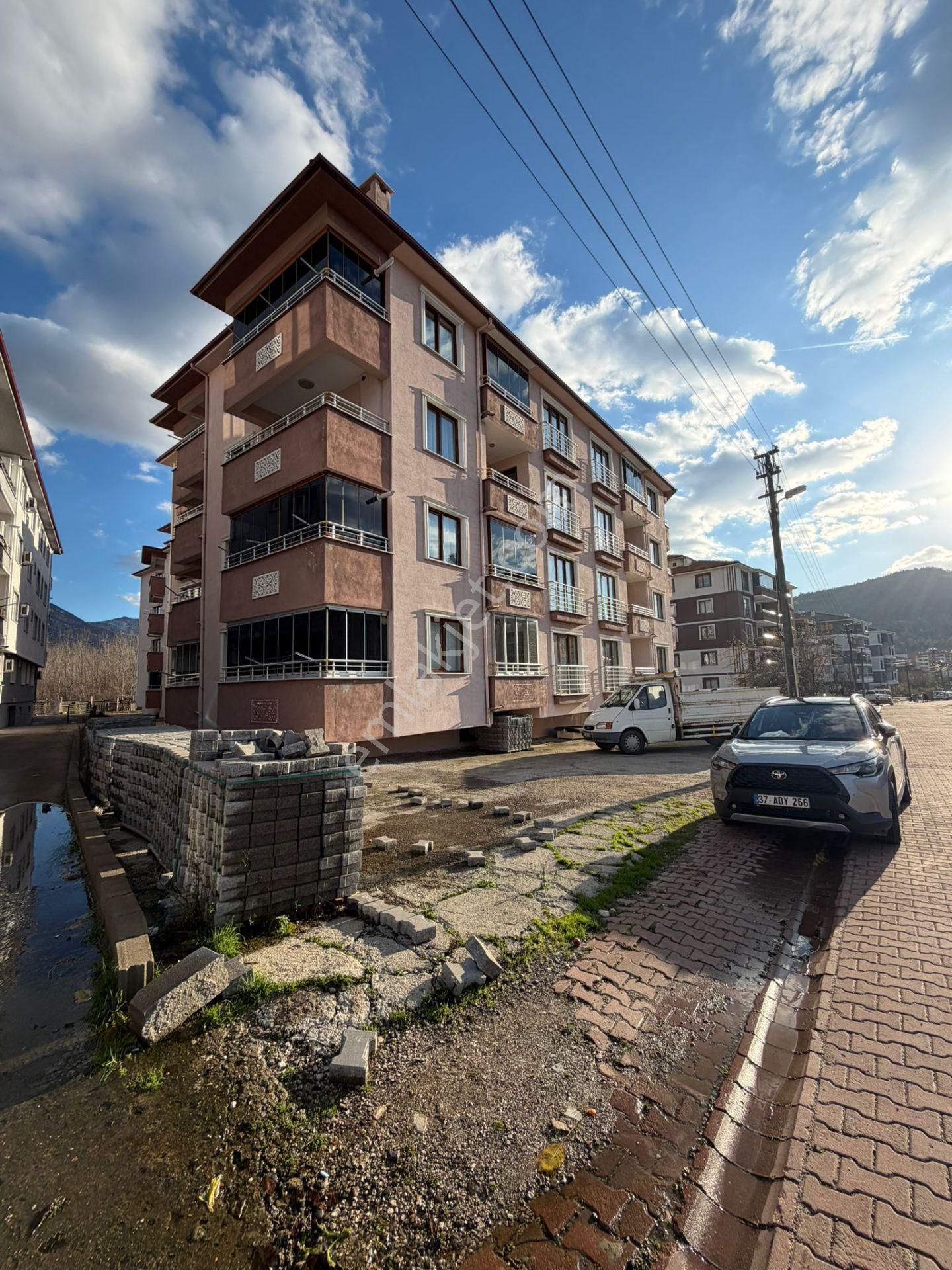 Cide Demirtaş Emlak Güvencesi İle Satılık 2+1