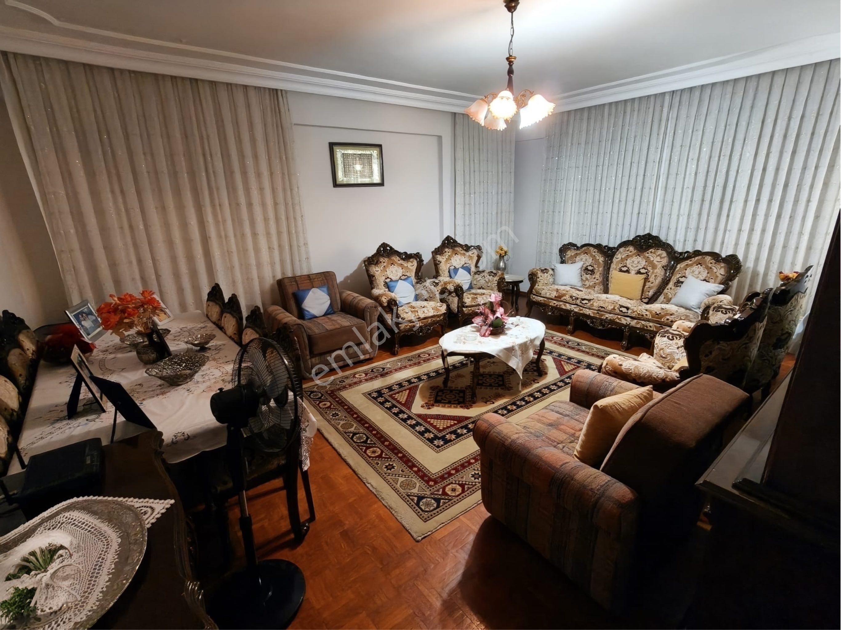 Memurevlerinde Satılık 3+1 Geniş Daire - Görsel 3