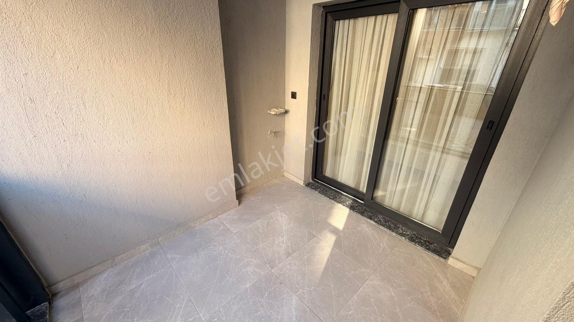 Kuşadası Davutlar’da Eşyalı Satılık Sıfır Yapım 2+1 Daire - Görsel 32