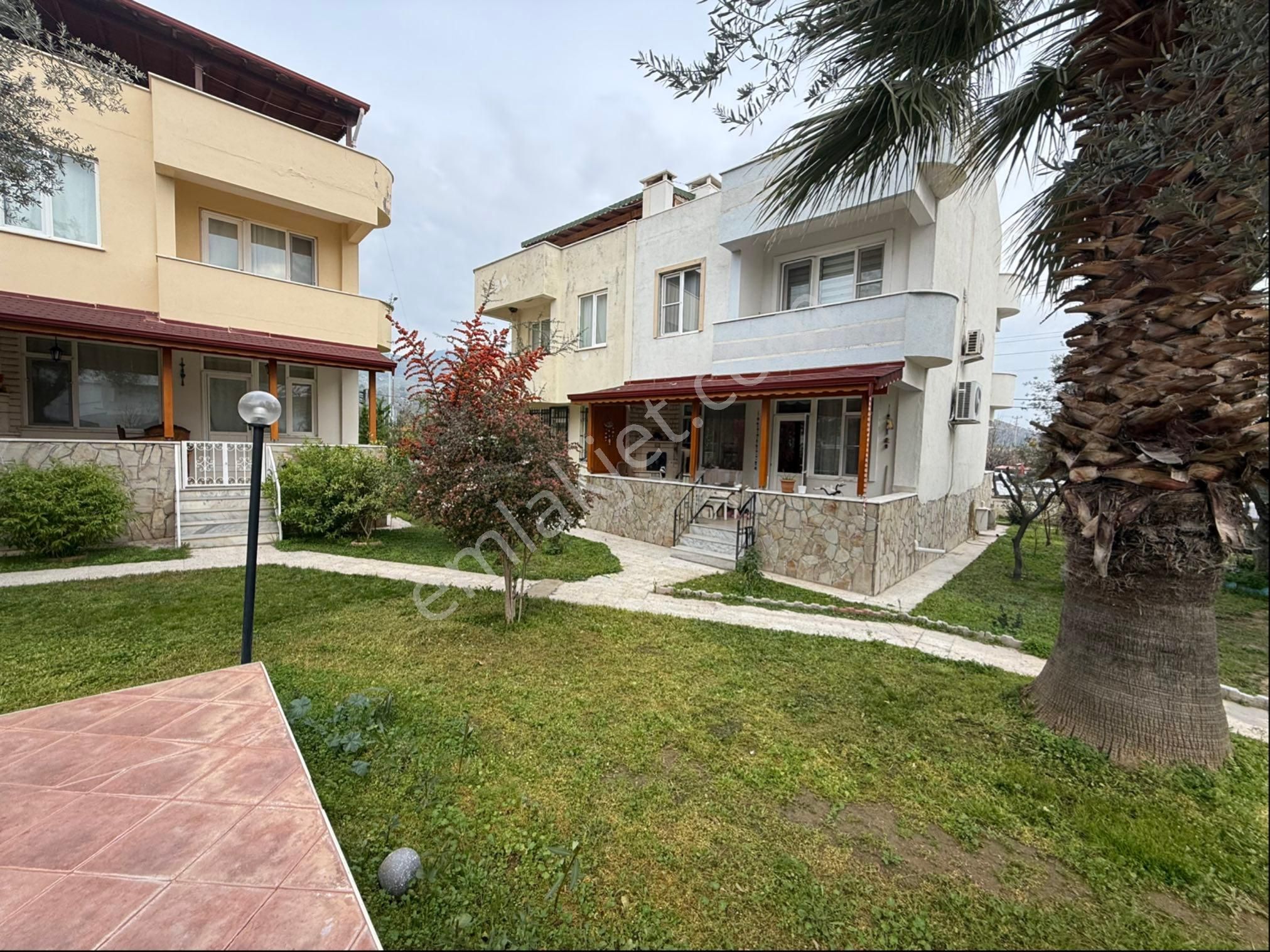 Kale’den Güre’de Her Yerden Ful Manzaralı 4+1 3 Kat Satılık Trıbleks - Görsel 2