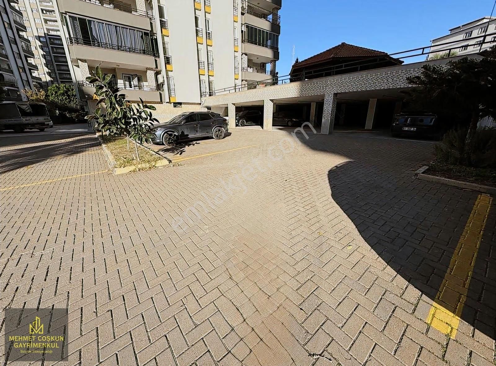 Medline Hastanesi Karşısında İskanlı Satılık 4+1 Geniş Daire - Görsel 23