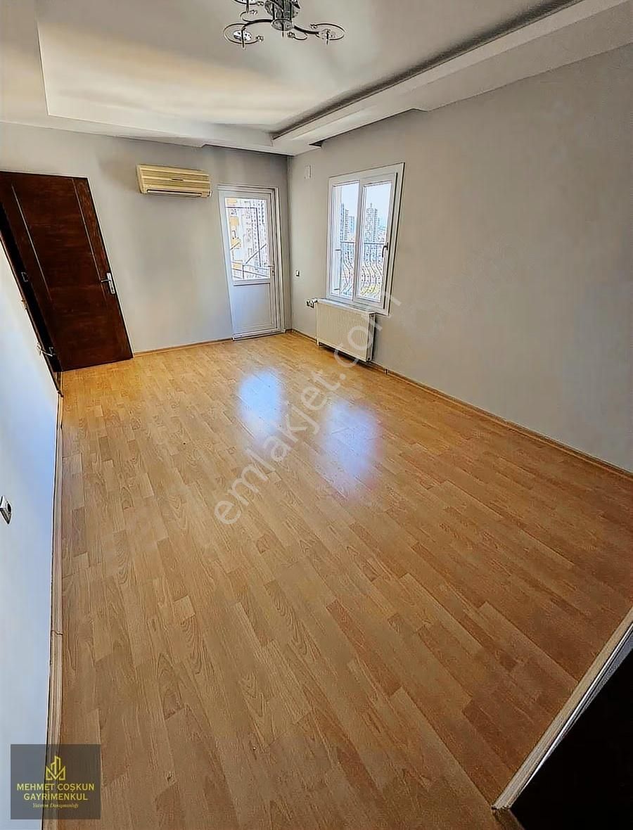 Medline Hastanesi Karşısında İskanlı Satılık 4+1 Geniş Daire - Görsel 3