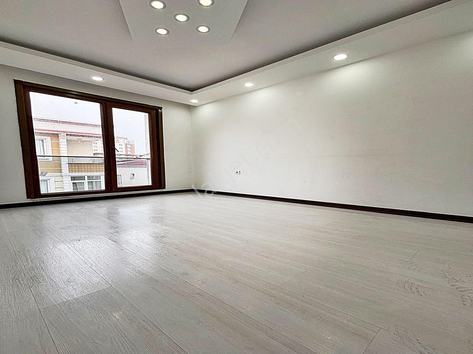 Cadde34'den Eminevime & %70 Krediye Uygun Metrobüse 5 Dk Sıfır 2+1 Balkonlu Arakat Satılık Daire - Görsel 2