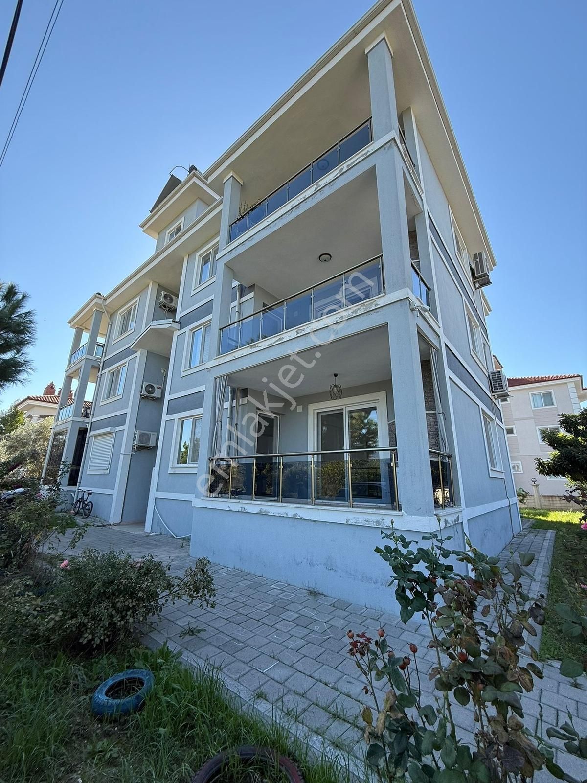 Stoptan Karaçalı *kapalı Mutfak* 3+1 Satılık Daire