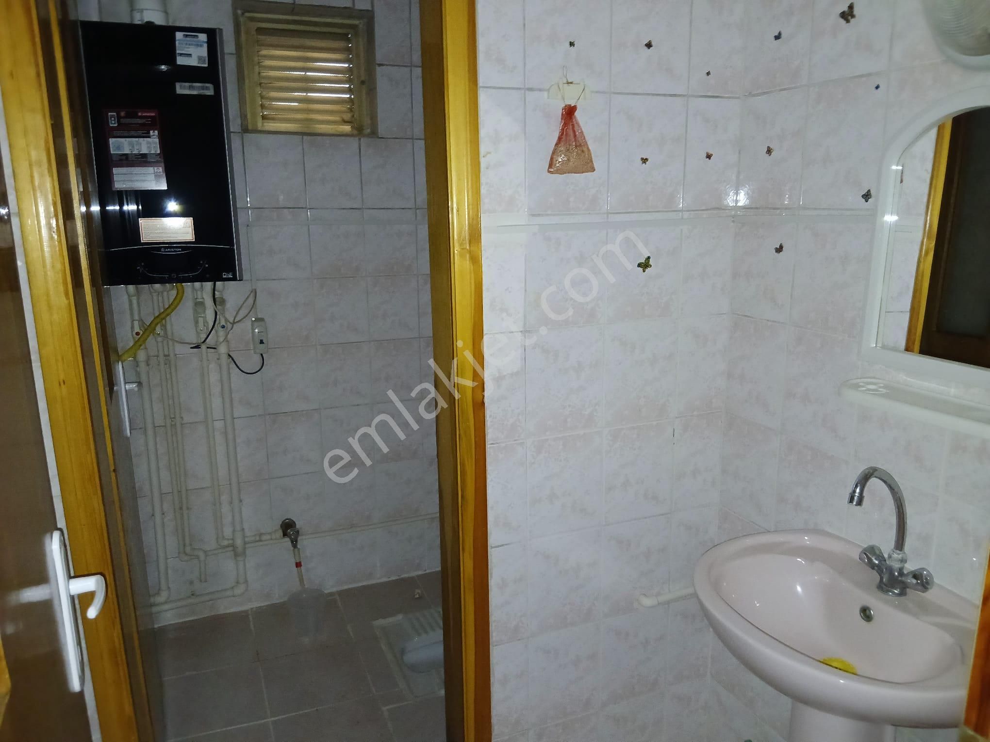 Akçay Emlak'tan Akşehir Stadyum Civarı Asansörlü Doğalgaz Kombili Ara Kat Kiralık 3+1 Daire - Görsel 28