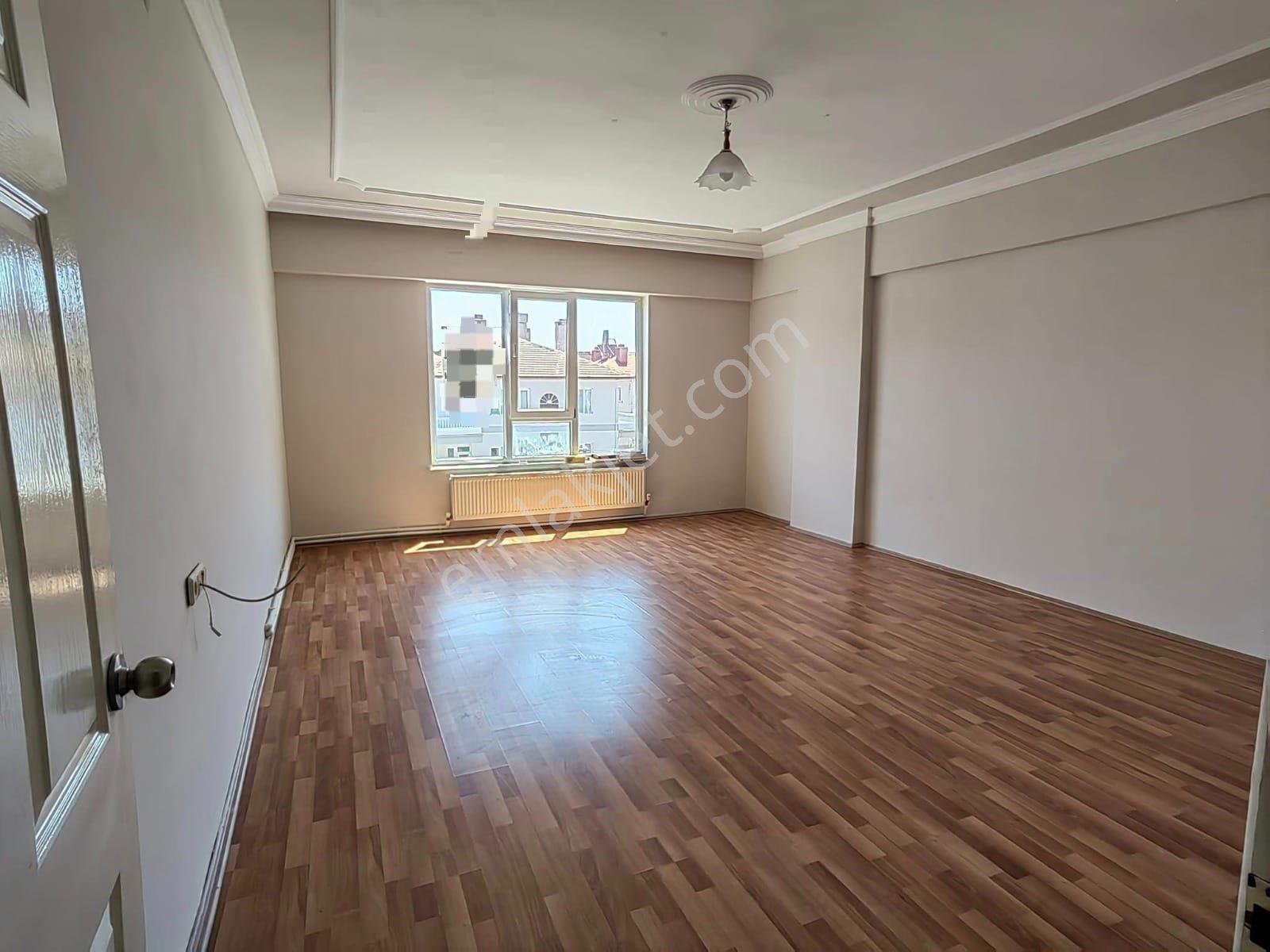 Akçay Emlak'tan Akşehir Koşuyolunda Asansörlü Ara Kat Kombili Kiralık 3+1 Daire - Görsel 18