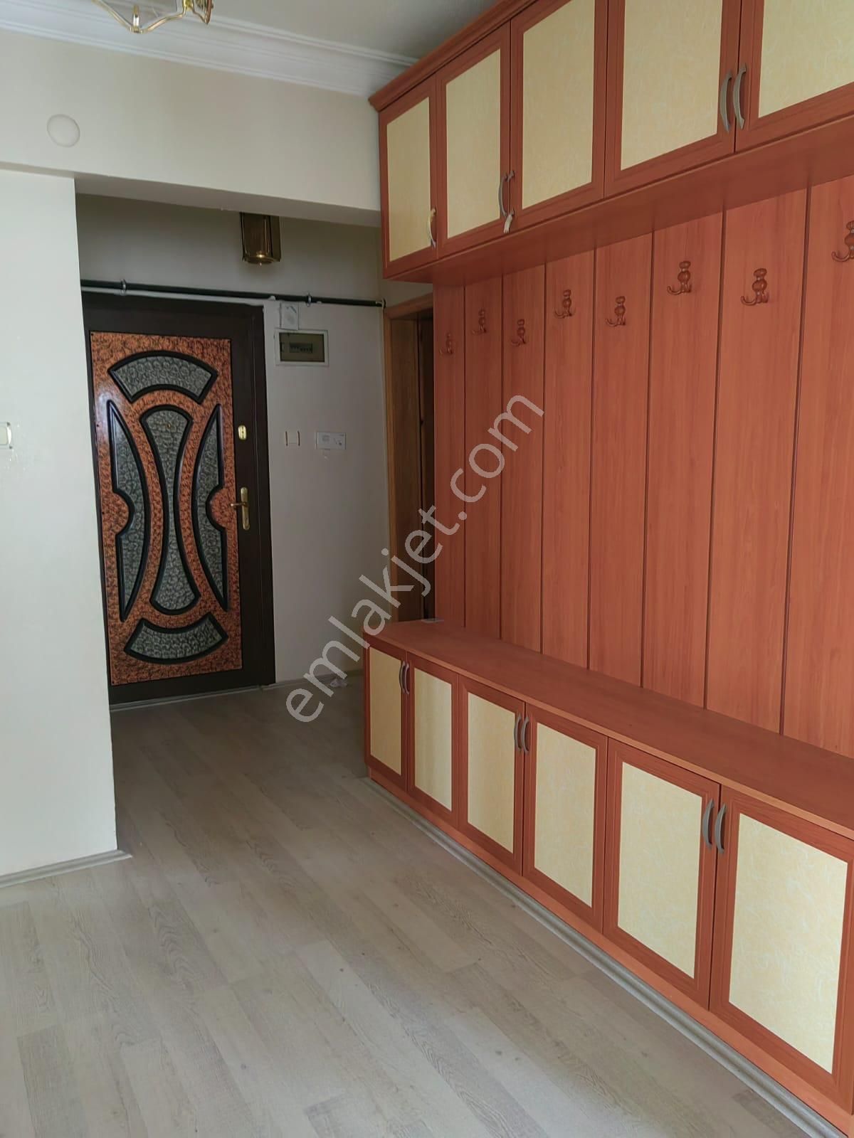Akçay Emlak'tan Akşehir Stadyum Civarı Asansörlü Doğalgaz Kombili Ara Kat Kiralık 3+1 Daire - Görsel 23