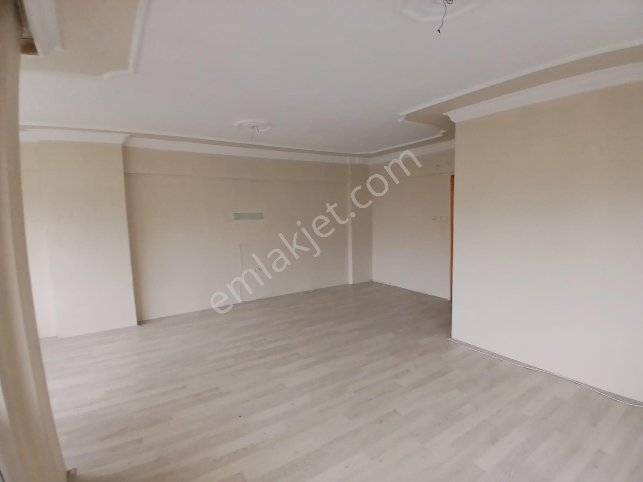 Akçay Emlak'tan Akşehir Stadyum Civarı Asansörlü Doğalgaz Kombili Ara Kat Kiralık 3+1 Daire - Görsel 6