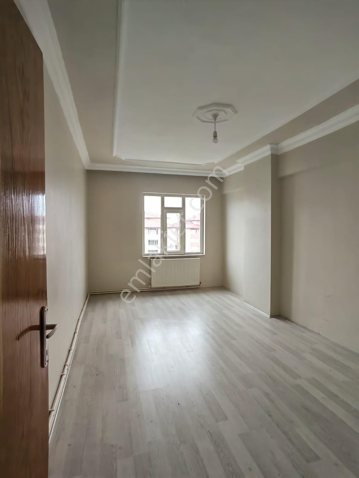 Akçay Emlak'tan Akşehir Stadyum Civarı Asansörlü Doğalgaz Kombili Ara Kat Kiralık 3+1 Daire - Görsel 31