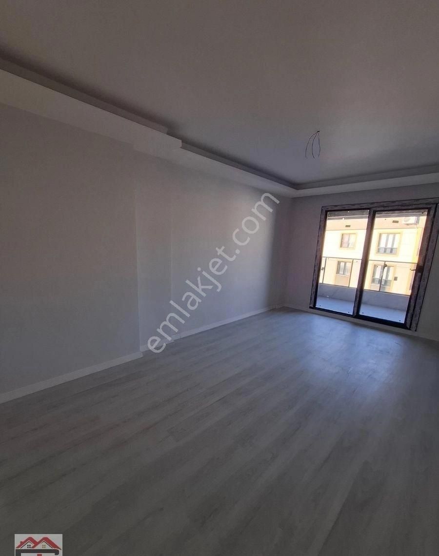 Akhisar Cumhuriyet Fahri Sertel Emlaktan Satılık 2+1 Sıfır Daire - Görsel 4