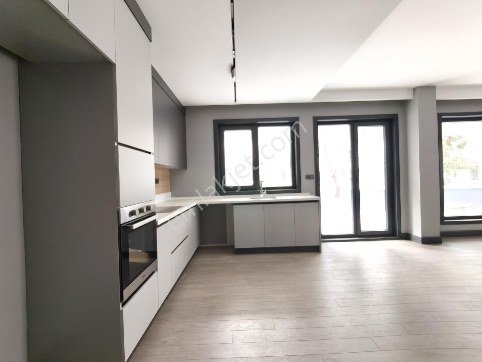 Emaks'tan/öveçlerde/sıfır Binada/şık/zarif/teras Çıkışlı/2+1 - Görsel 3