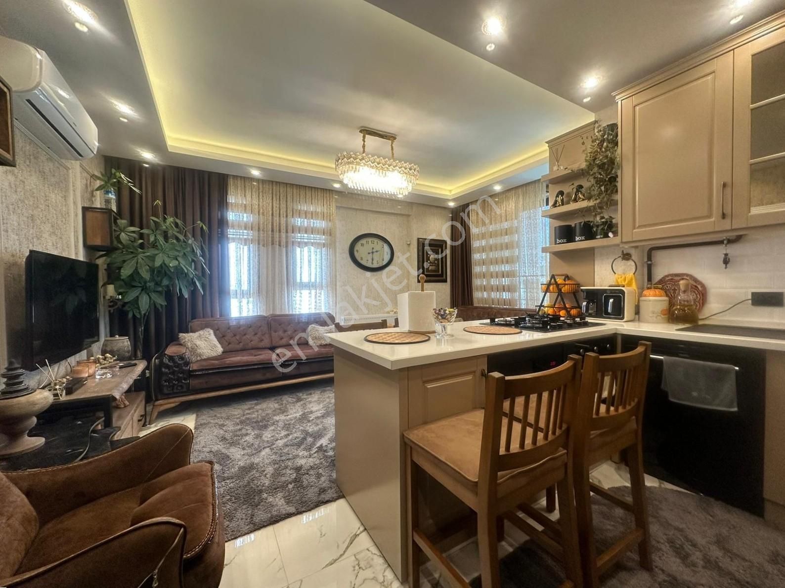 Kolezyum'dan Mezitli Soli Civarı Havuzlu Özel Tasarım 2+1 ! - Görsel 8