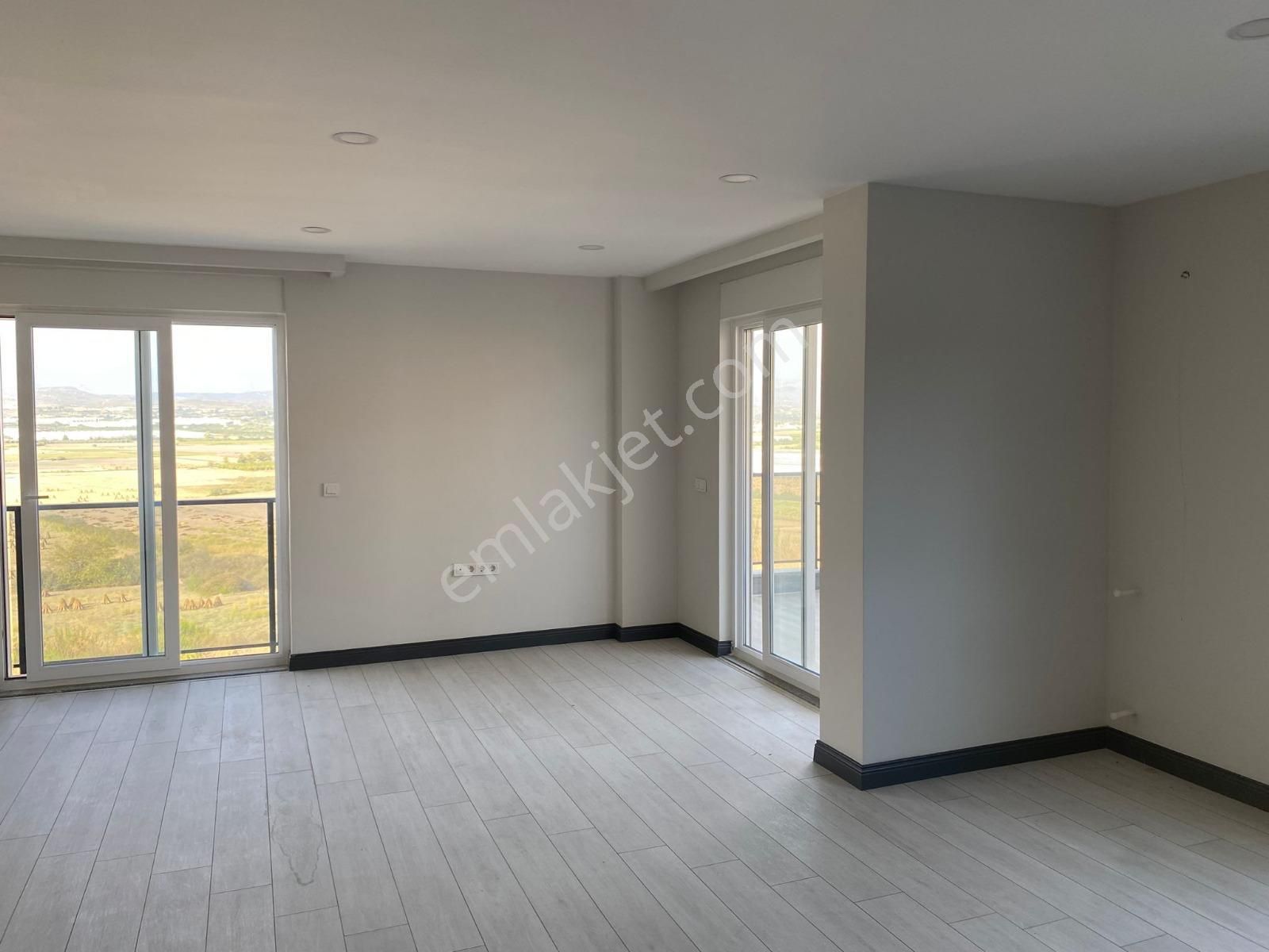 Ilıca'da Site İçinde 3+1 Kiralık Dubleks Daire - Görsel 12