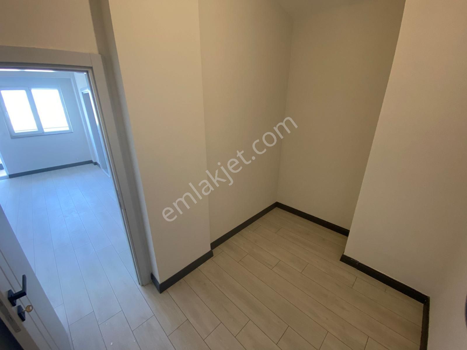 Ilıca'da Site İçinde 3+1 Kiralık Dubleks Daire - Görsel 21