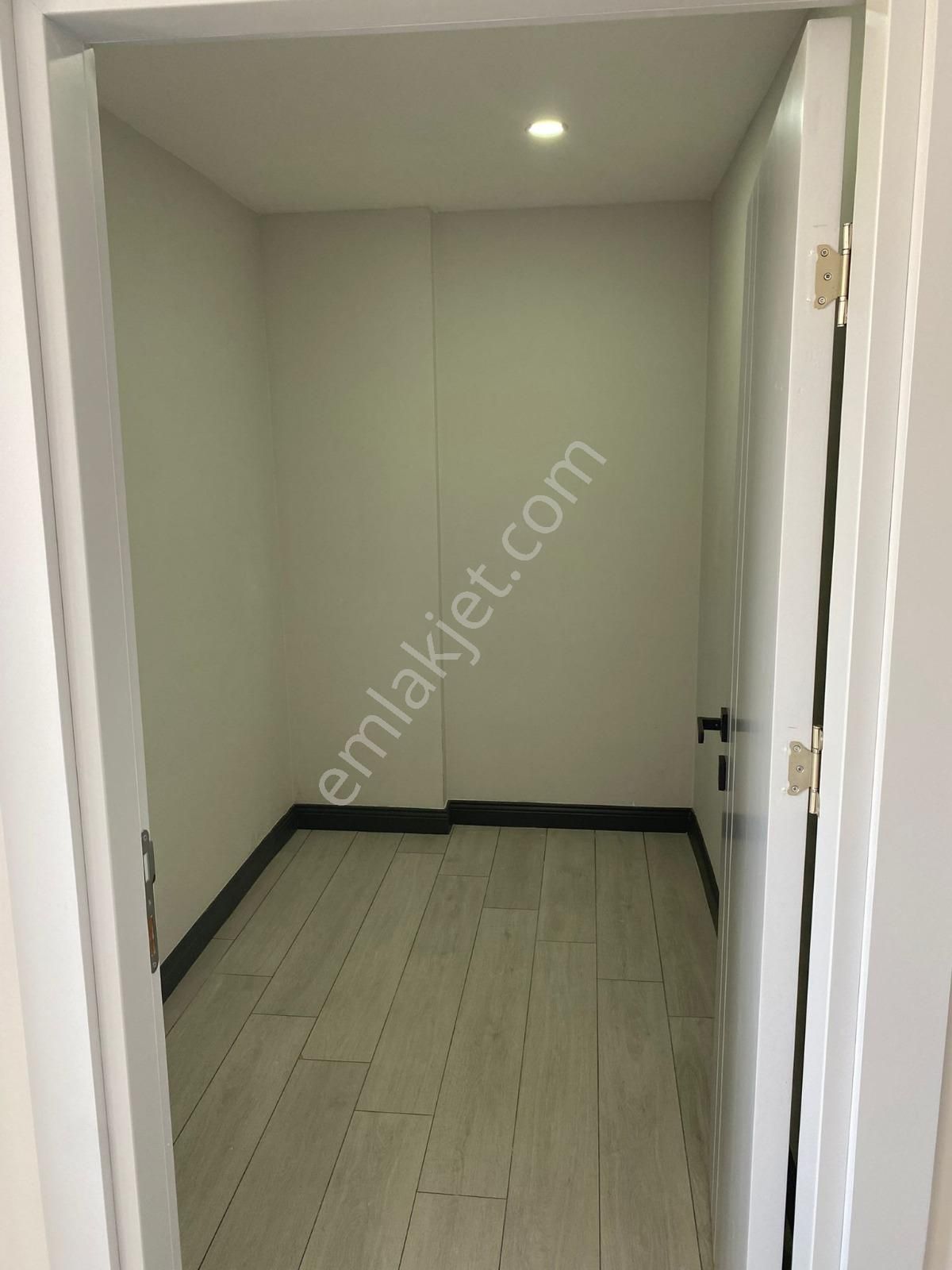 Ilıca'da Site İçinde 3+1 Kiralık Dubleks Daire - Görsel 23