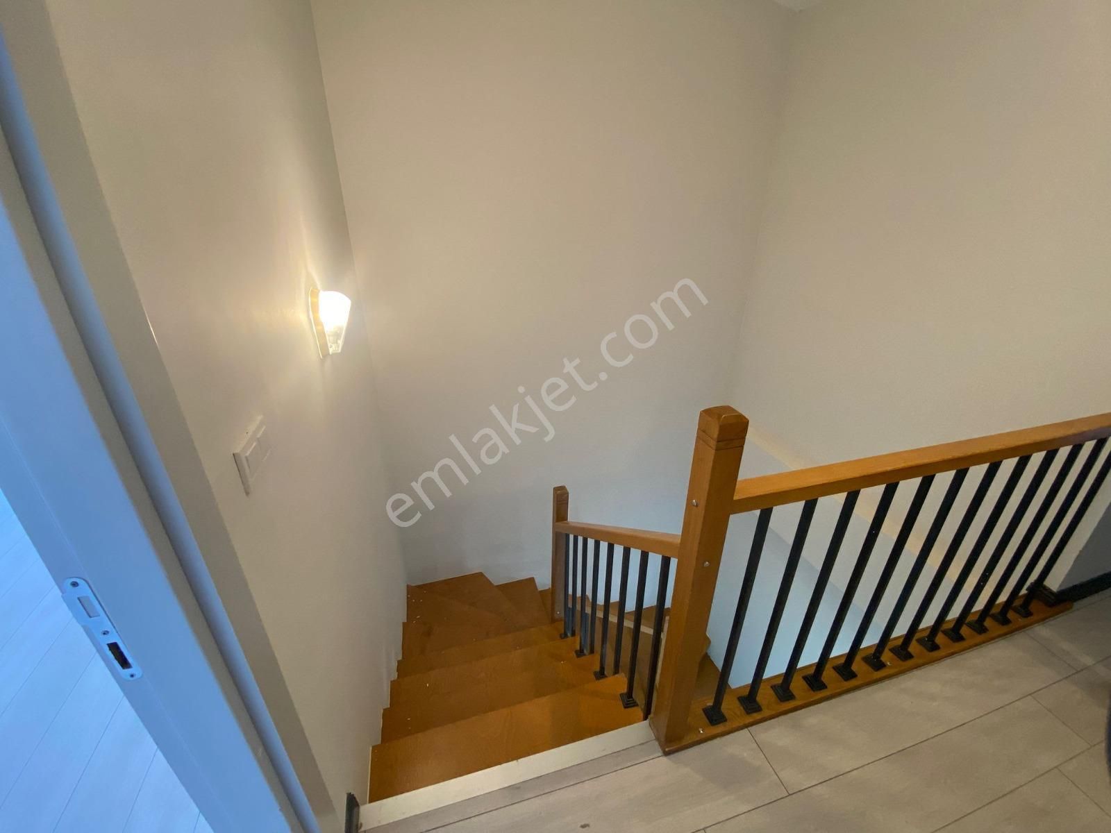 Ilıca'da Site İçinde 3+1 Kiralık Dubleks Daire - Görsel 15