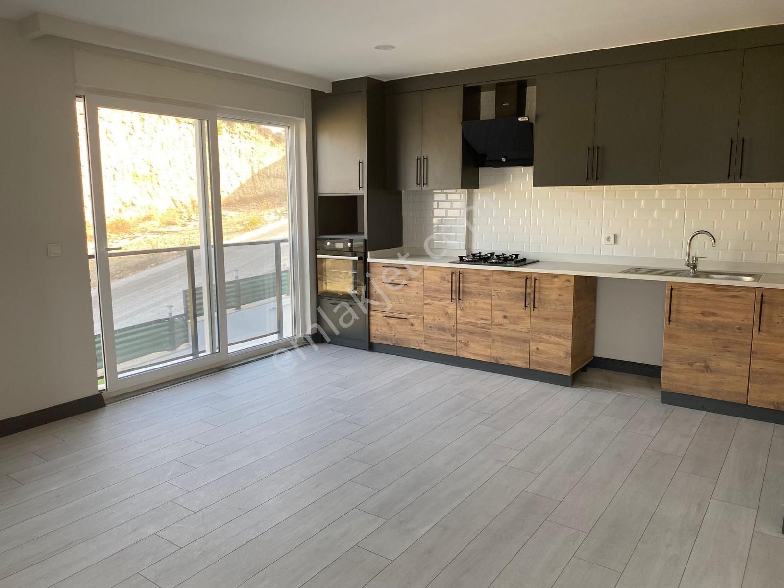 Ilıca'da Site İçinde 3+1 Kiralık Dubleks Daire - Görsel 8