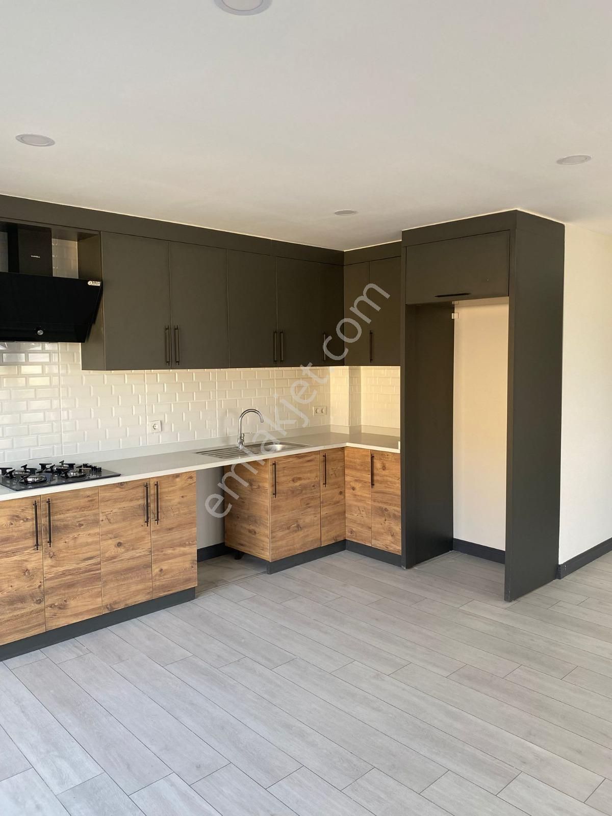 Ilıca'da Site İçinde 3+1 Kiralık Dubleks Daire - Görsel 9